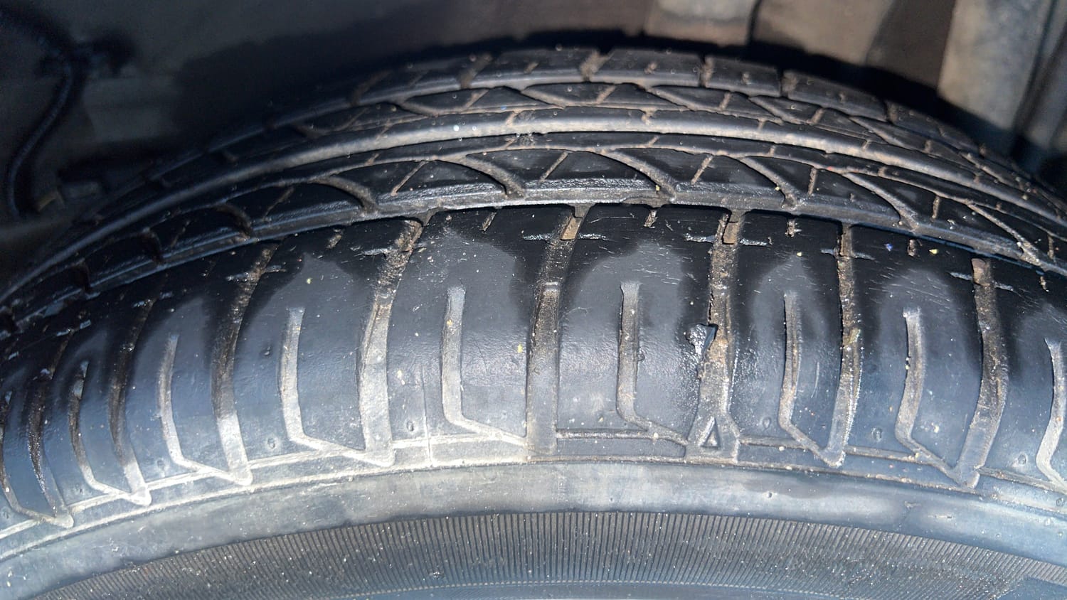 Used 2022 Tata Tiago XE Petrol Manual tyres LEFT REAR TYRE TREAD VIEW