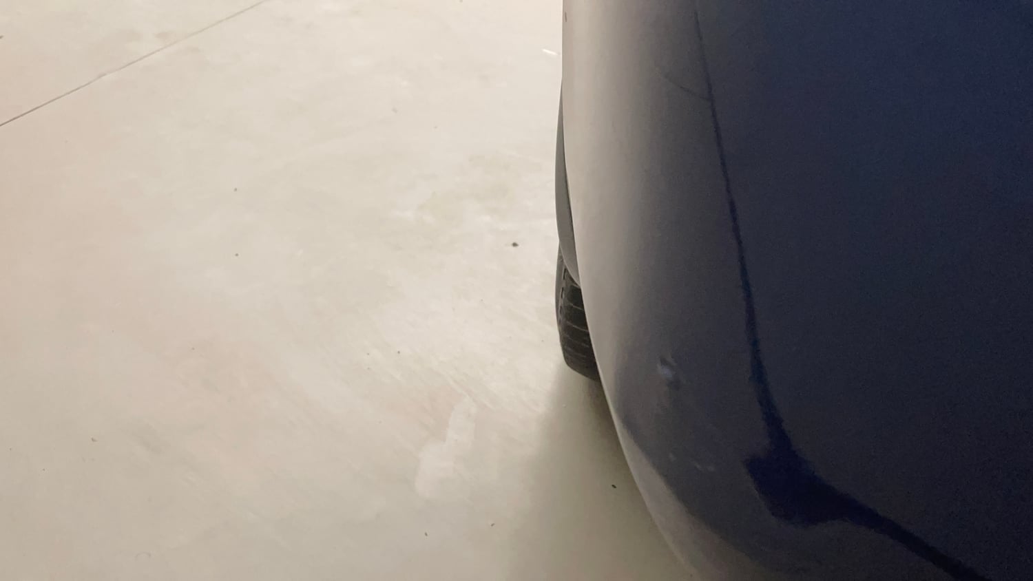 Used 2018 Maruti Suzuki Dzire VXi AMT Petrol Automatic dents MINOR SCRATCH
