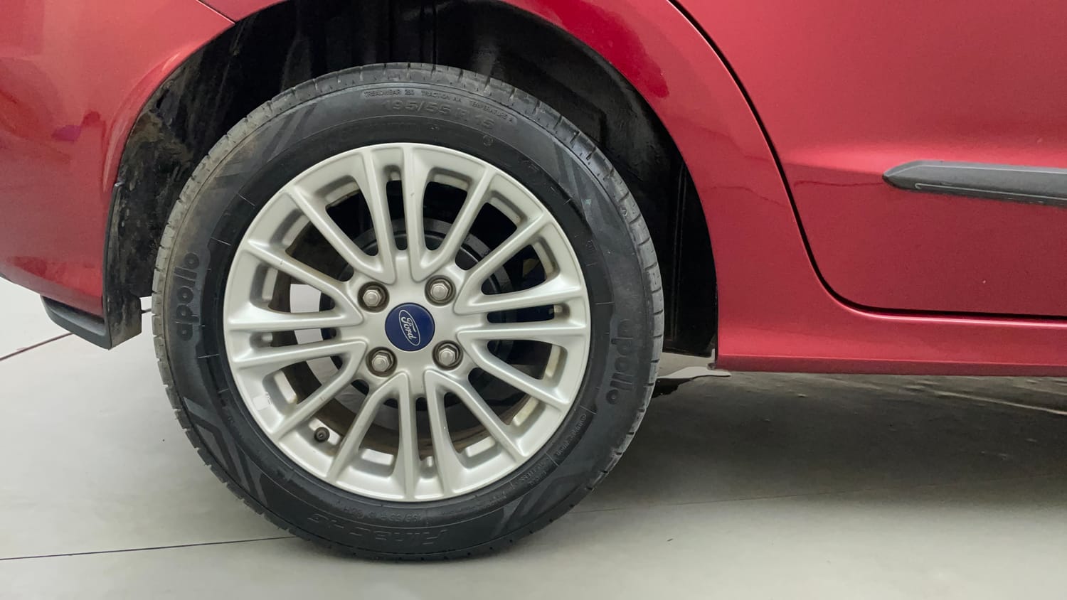 Used 2020 Ford Figo Aspire Titanium 1.2 Ti-VCT Petrol Manual tyres RIGHT REAR TYRE RIM VIEW