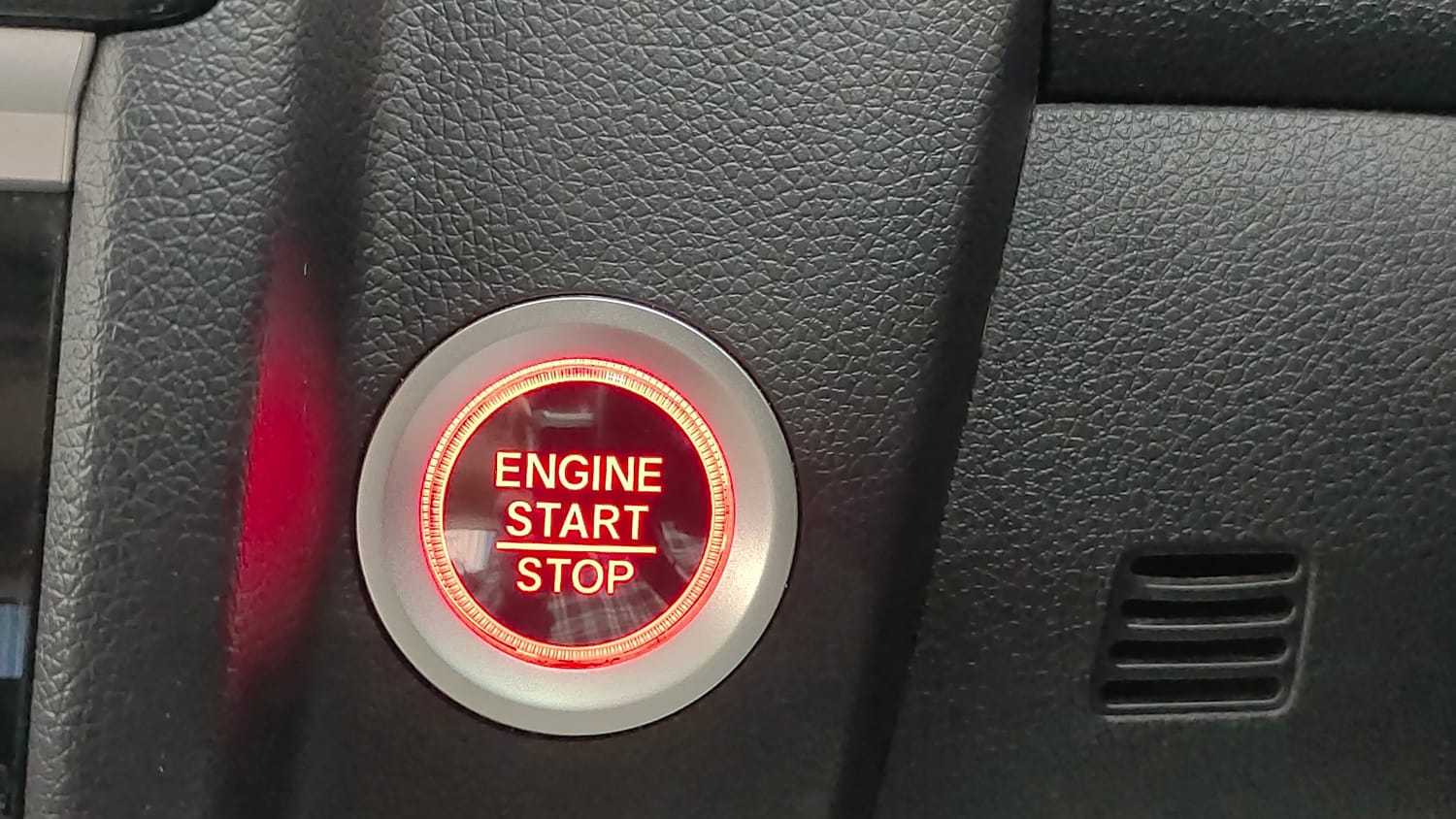 Used 2020 Honda Jazz ZX CVT Petrol Automatic top_features Keyless start