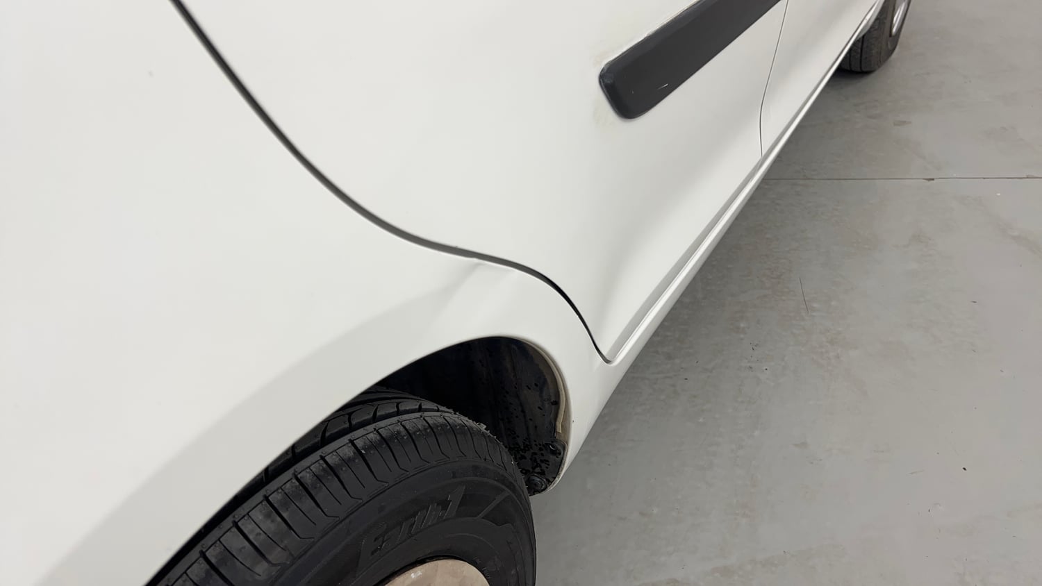 Used 2013 Maruti Suzuki Swift VXi Petrol Manual dents MINOR DENT