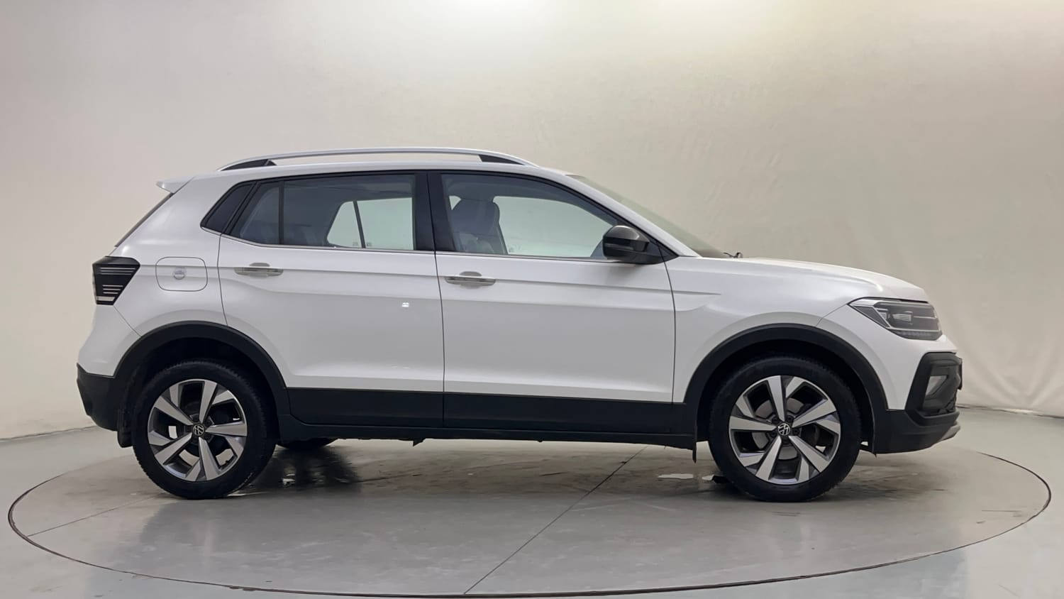 Used 2023 Volkswagen Taigun Topline 1.0 TSI AT Petrol Automatic exterior RIGHT SIDE VIEW