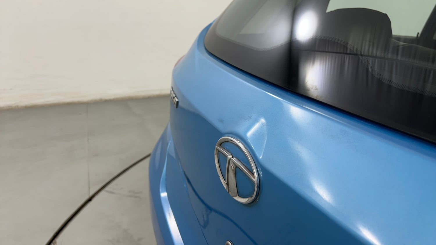 Used 2017 Tata Tiago Revotron XT Petrol Manual dents MINOR DENT