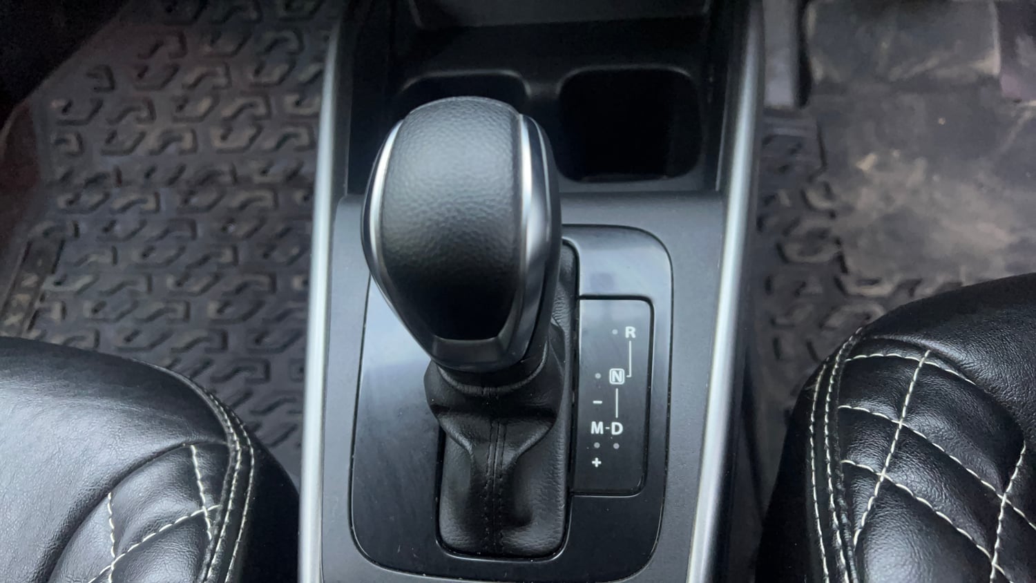 Used 2024 Maruti Suzuki Baleno Zeta AGS Petrol Automatic interior GEAR  KNOB VIEW