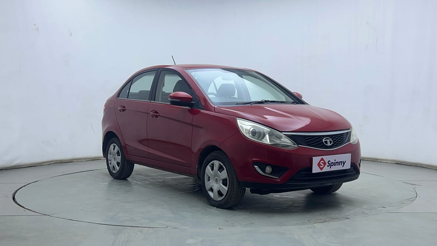 Used 2015 Tata Zest XMS Petrol Petrol Manual exterior RIGHT FRONT CORNER VIEW