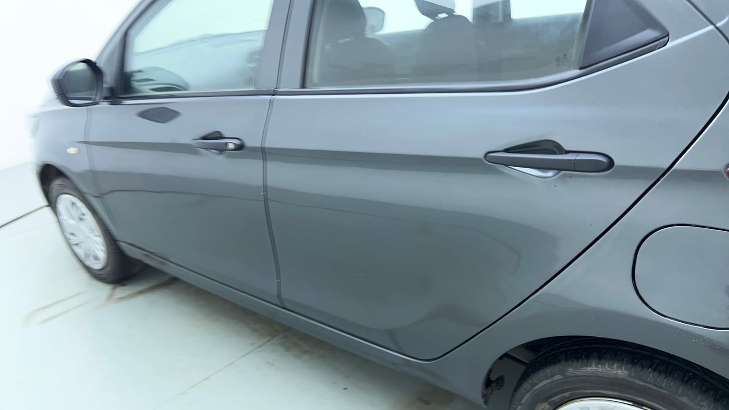 Used 2022 Tata Tiago XE Petrol Manual dents MINOR SCRATCH
