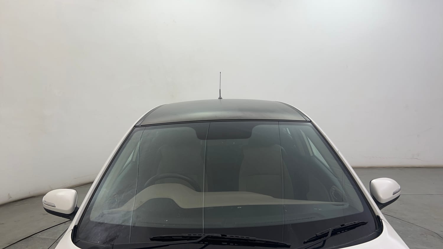 Used 2016 Hyundai Elite i20 Sportz 1.2 Petrol Manual exterior FRONT WINDSHIELD VIEW