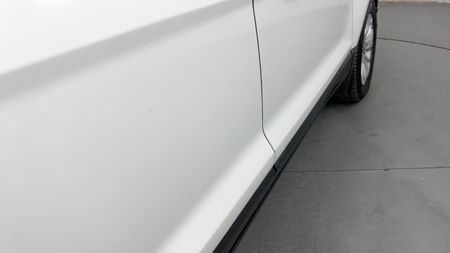 Used 2017 Ford EcoSport Titanium 1.5L Ti-VCT AT Petrol Automatic dents MINOR SCRATCH