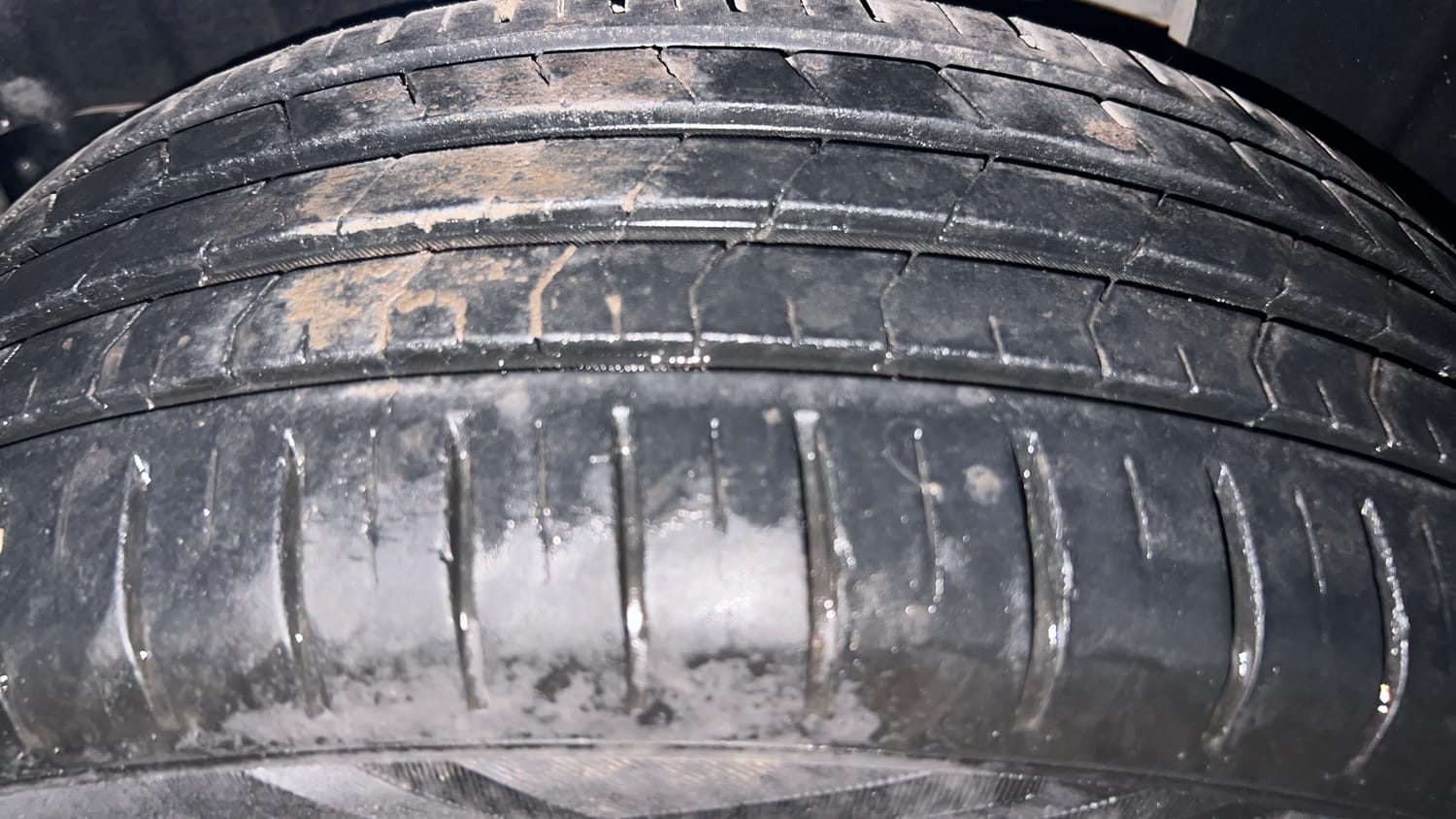 Used 2023 Toyota Glanza V AMT Petrol Automatic tyres LEFT REAR TYRE TREAD VIEW