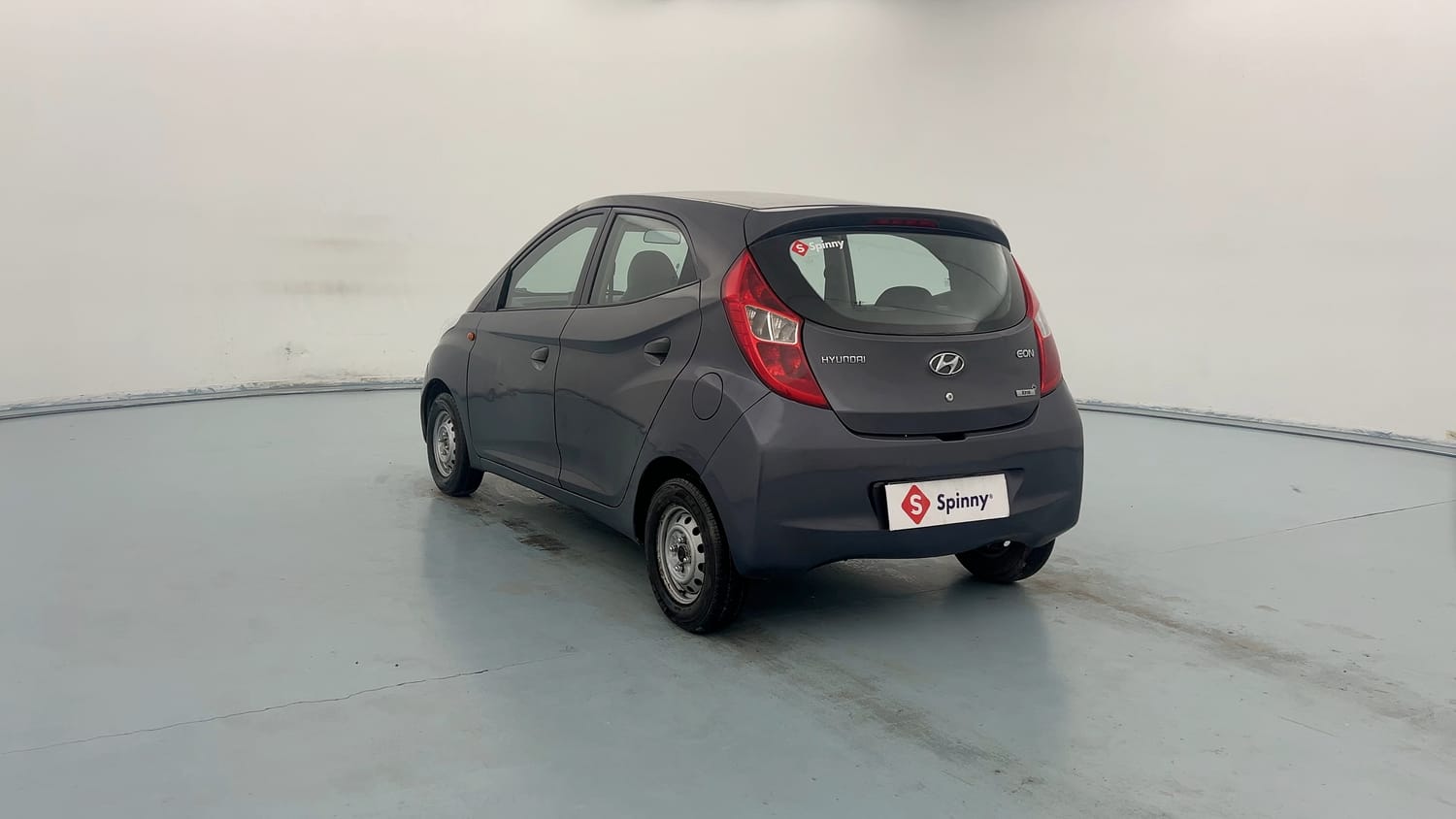 Used 2014 Hyundai Eon Era + Petrol Manual exterior LEFT REAR CORNER VIEW