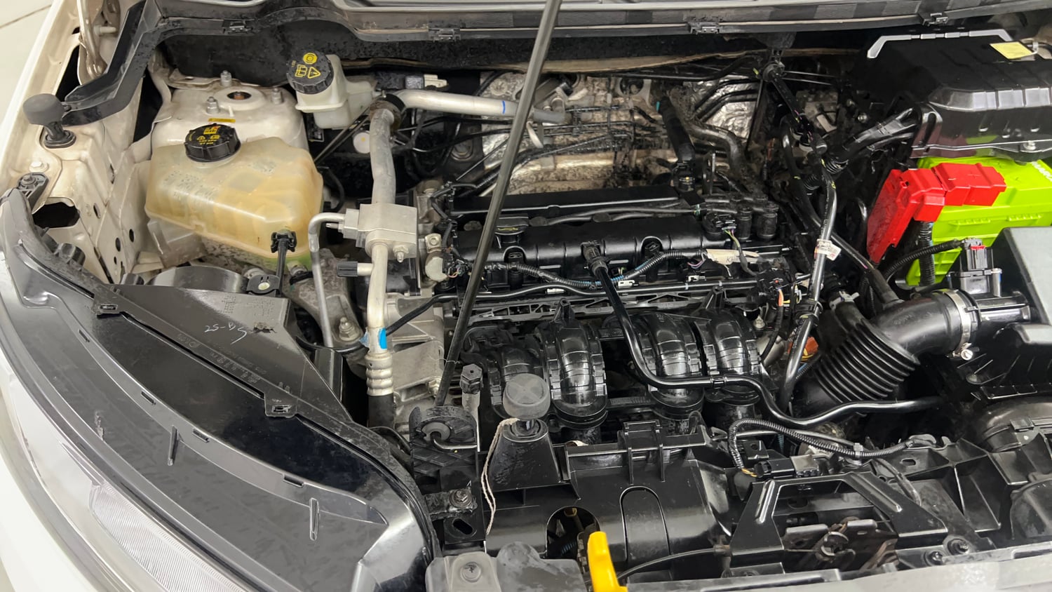 Used 2017 Ford EcoSport Titanium 1.5L Ti-VCT AT Petrol Automatic engine ENGINE RIGHT SIDE VIEW