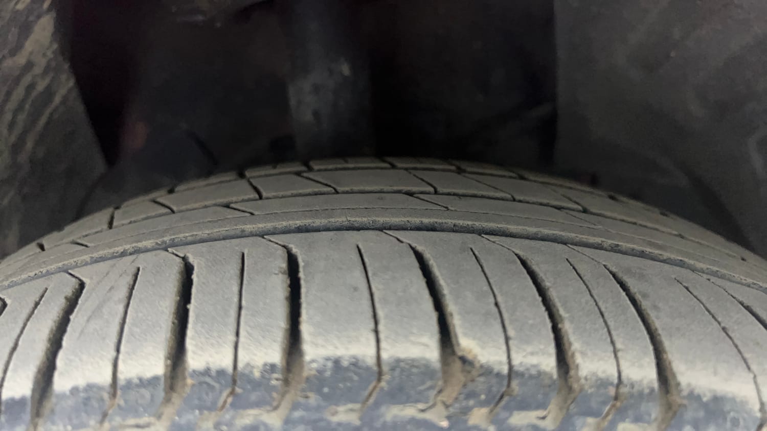 Used 2015 Tata Zest XMS Petrol Petrol Manual tyres RIGHT FRONT TYRE TREAD VIEW