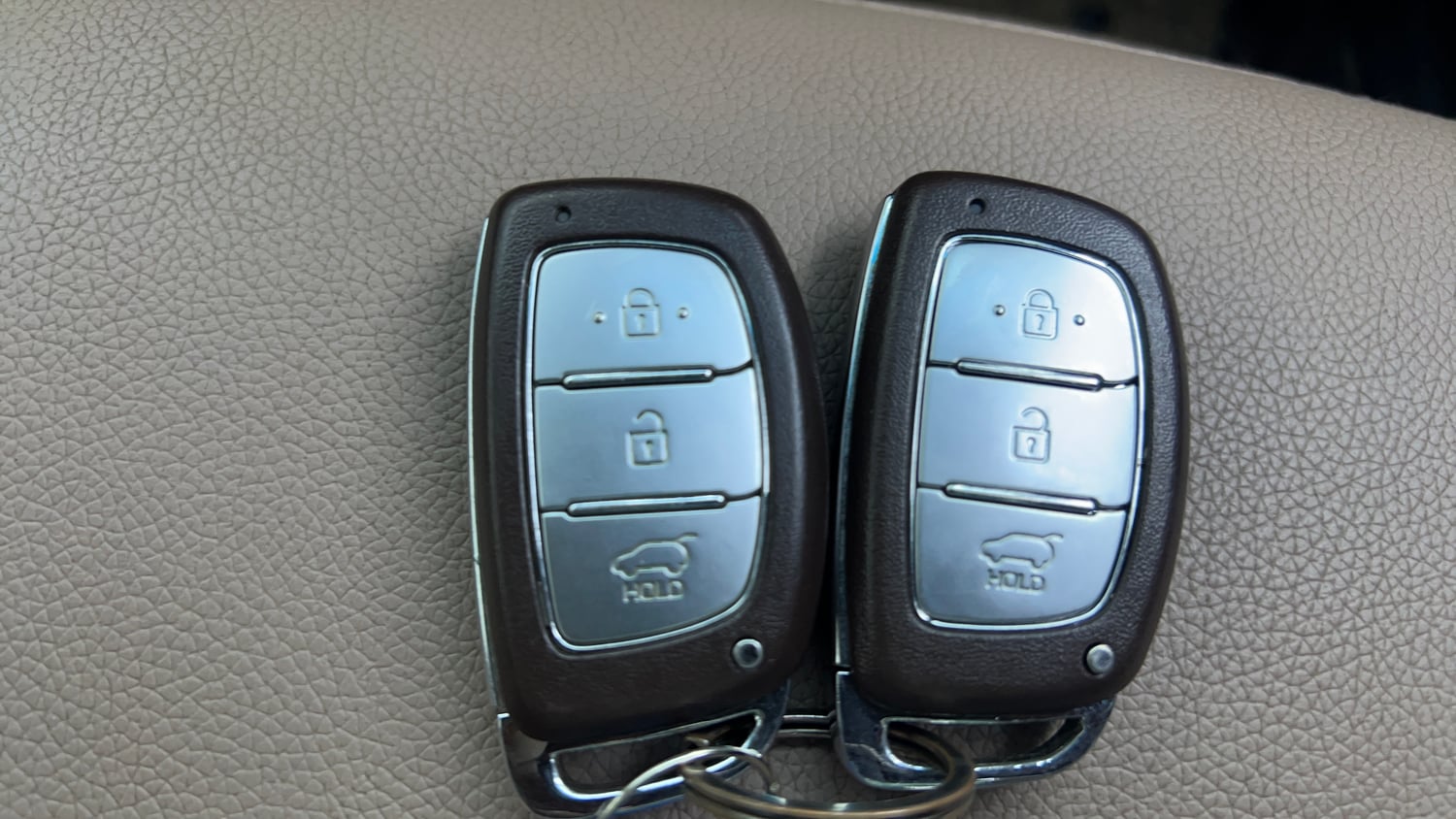 Used 2018 Hyundai Creta SX Plus 1.6 AT Petrol Petrol Automatic extra CAR KEY VIEW