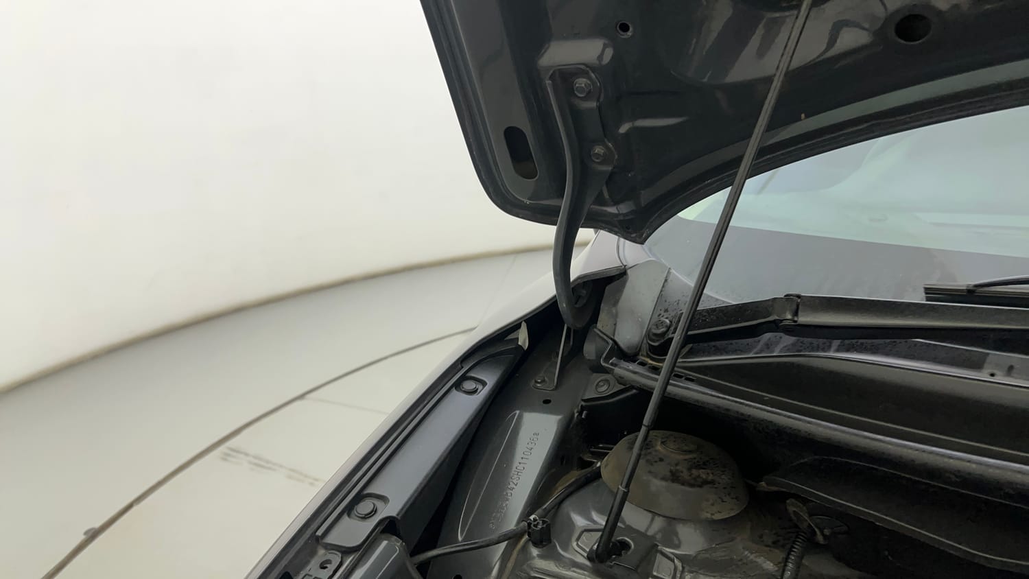 Used 2017 Maruti Suzuki Baleno RS 1.0 Petrol Manual engine ENGINE RIGHT SIDE HINGE & APRON VIEW