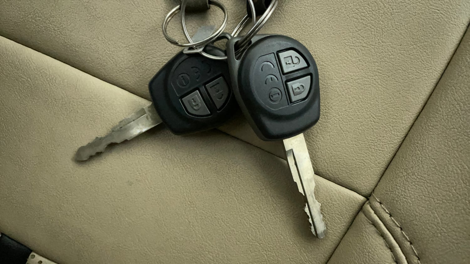 Used 2018 Maruti Suzuki Dzire VXi AMT Petrol Automatic extra CAR KEY VIEW