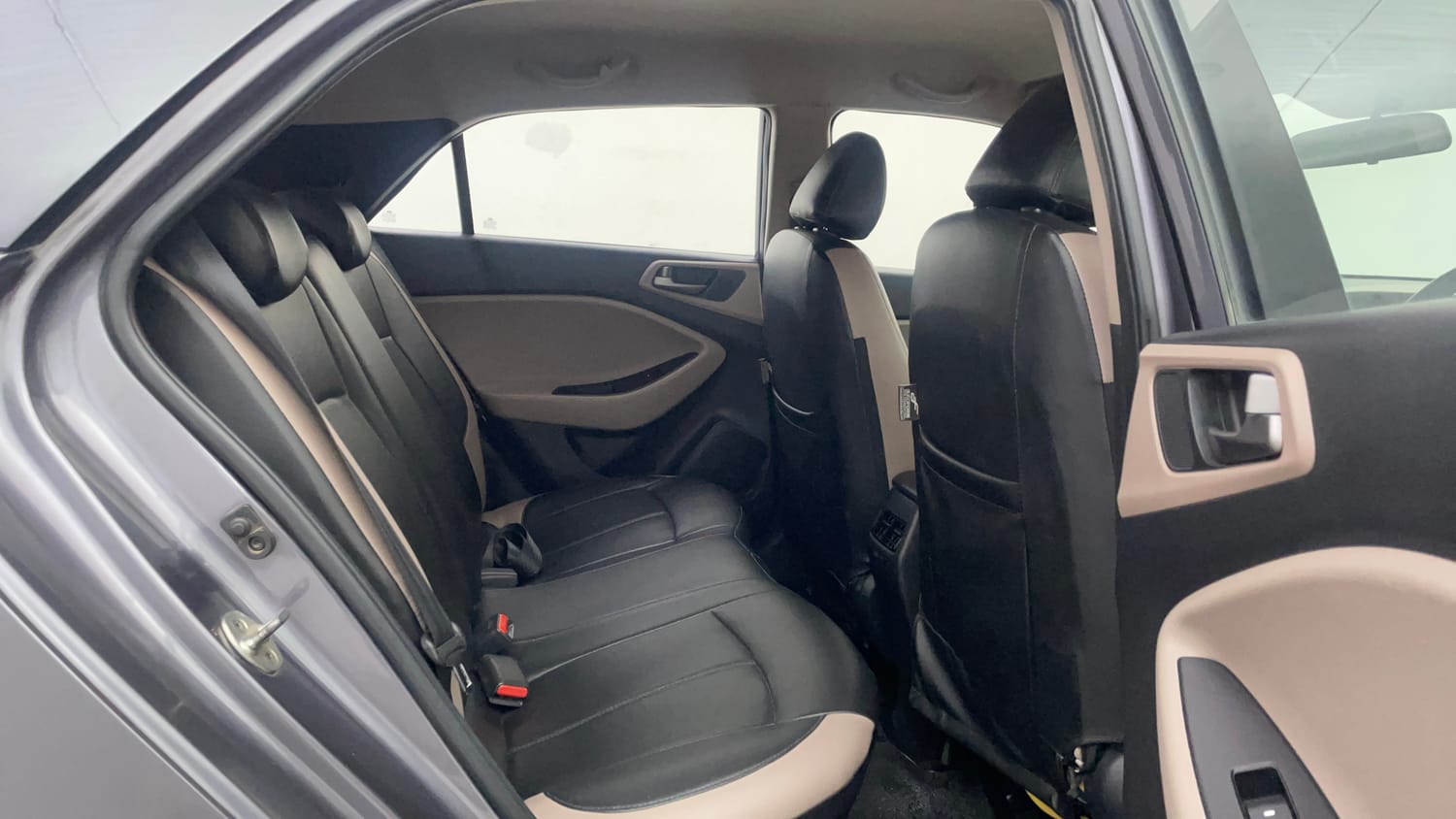 Used 2017 Hyundai Elite i20 Asta 1.2 (O) Petrol Manual interior RIGHT SIDE REAR DOOR CABIN VIEW