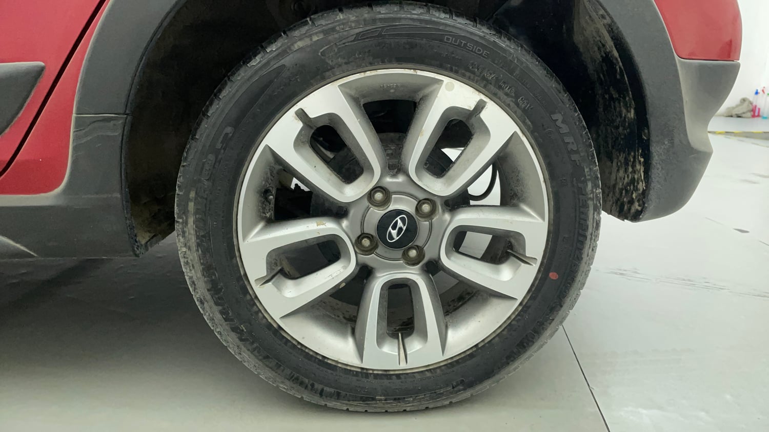 Used 2016 Hyundai i20 Active 1.2 S Petrol Manual tyres LEFT REAR TYRE RIM VIEW