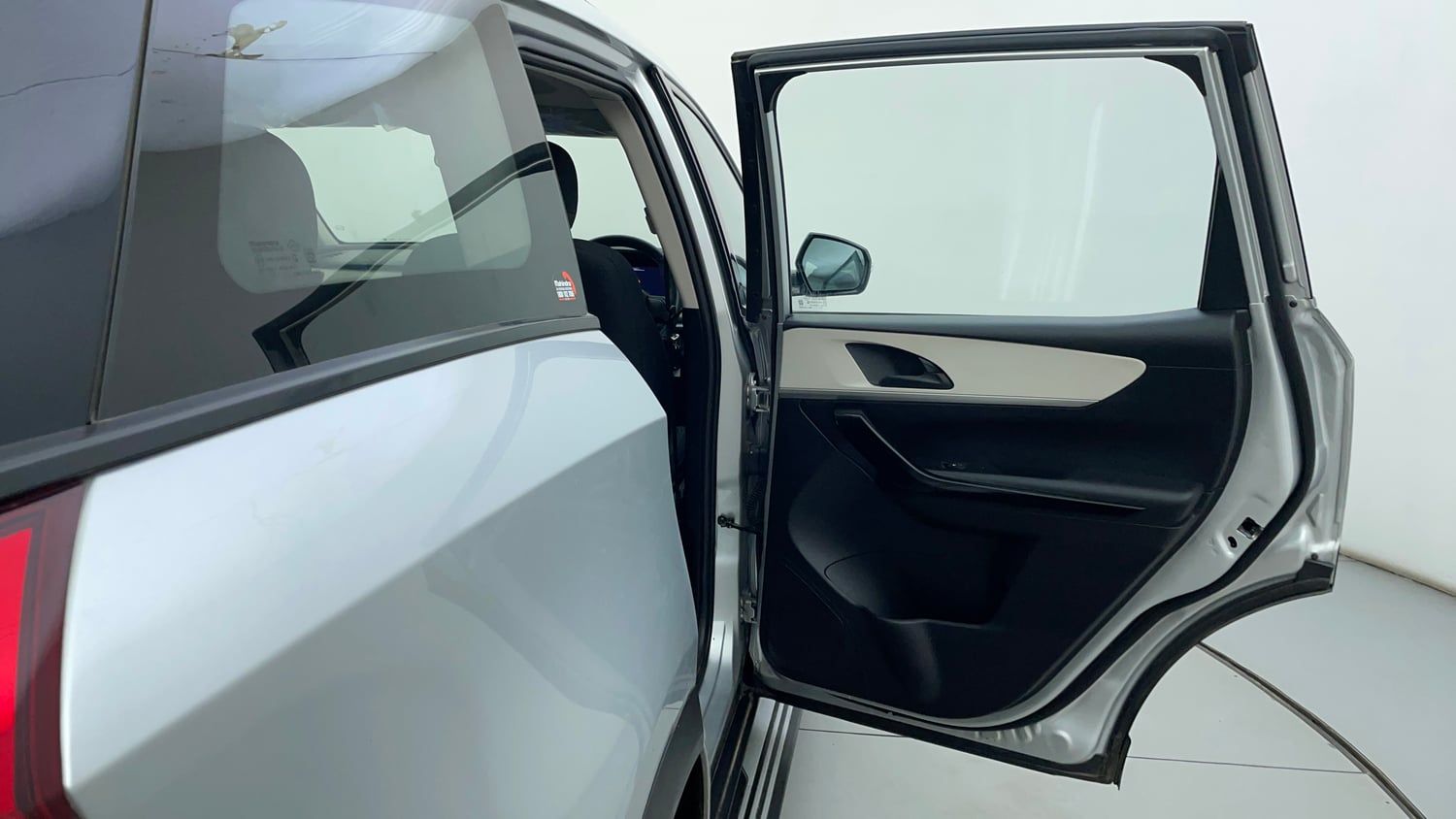 Used 2022 Mahindra XUV700 AX 5 Petrol AT 5 STR Petrol Automatic interior RIGHT REAR DOOR OPEN VIEW