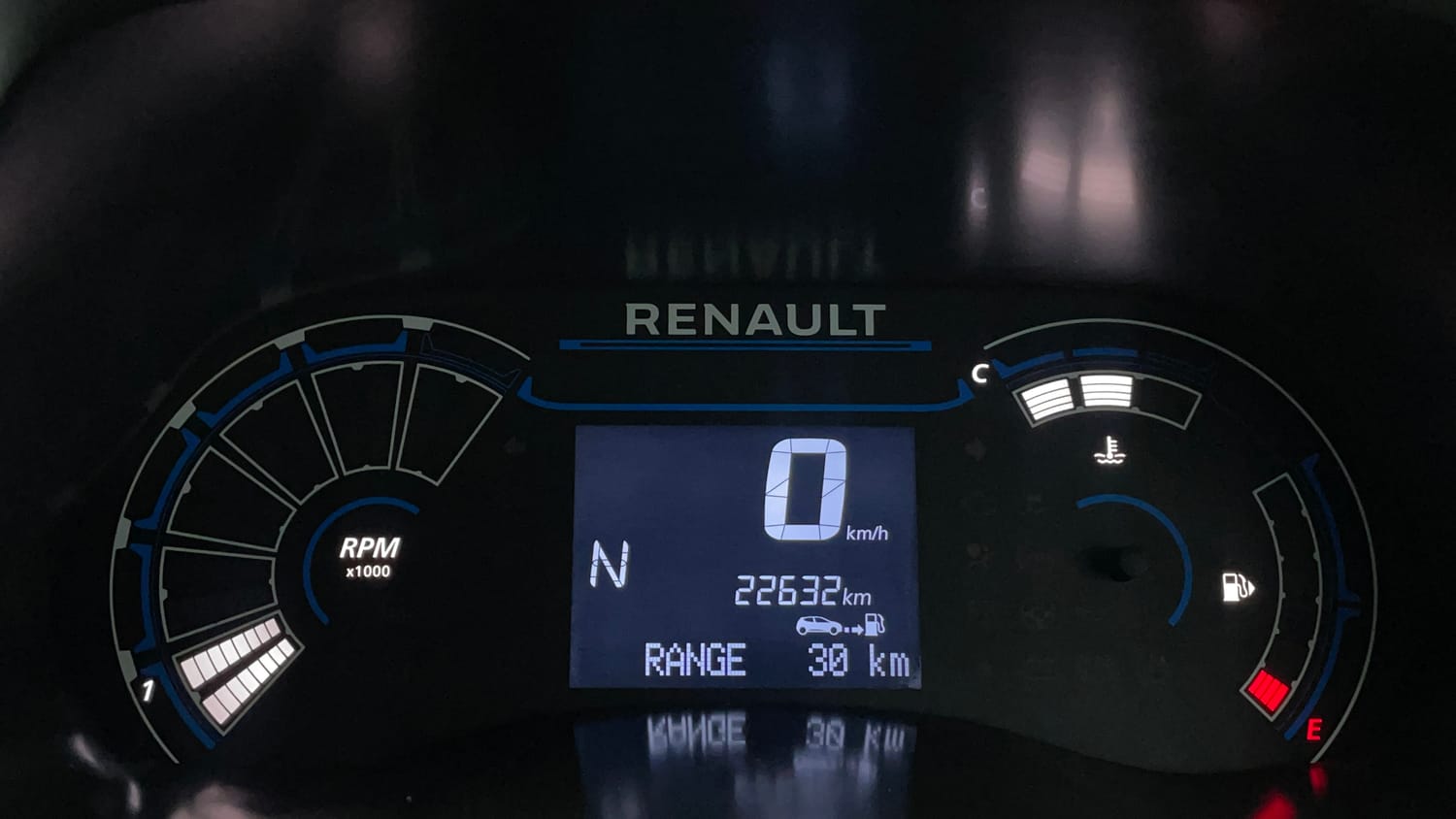 Used 2021 Renault Triber RXZ EASY-R AMT Petrol Automatic interior CLUSTERMETER VIEW