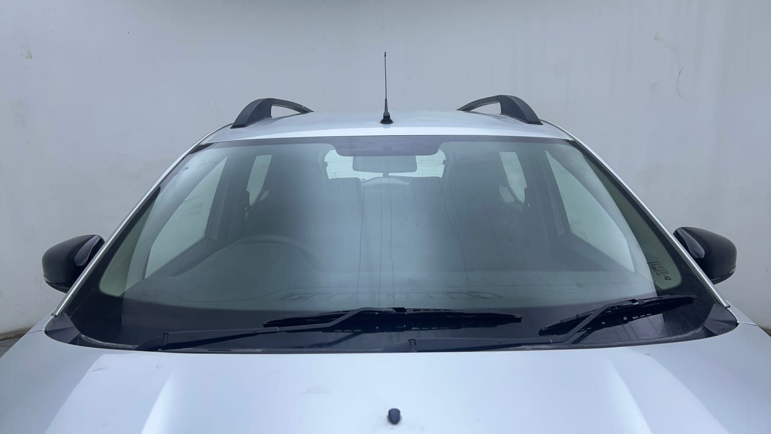 Used 2023 Renault Triber RXZ Petrol Manual exterior FRONT WINDSHIELD VIEW