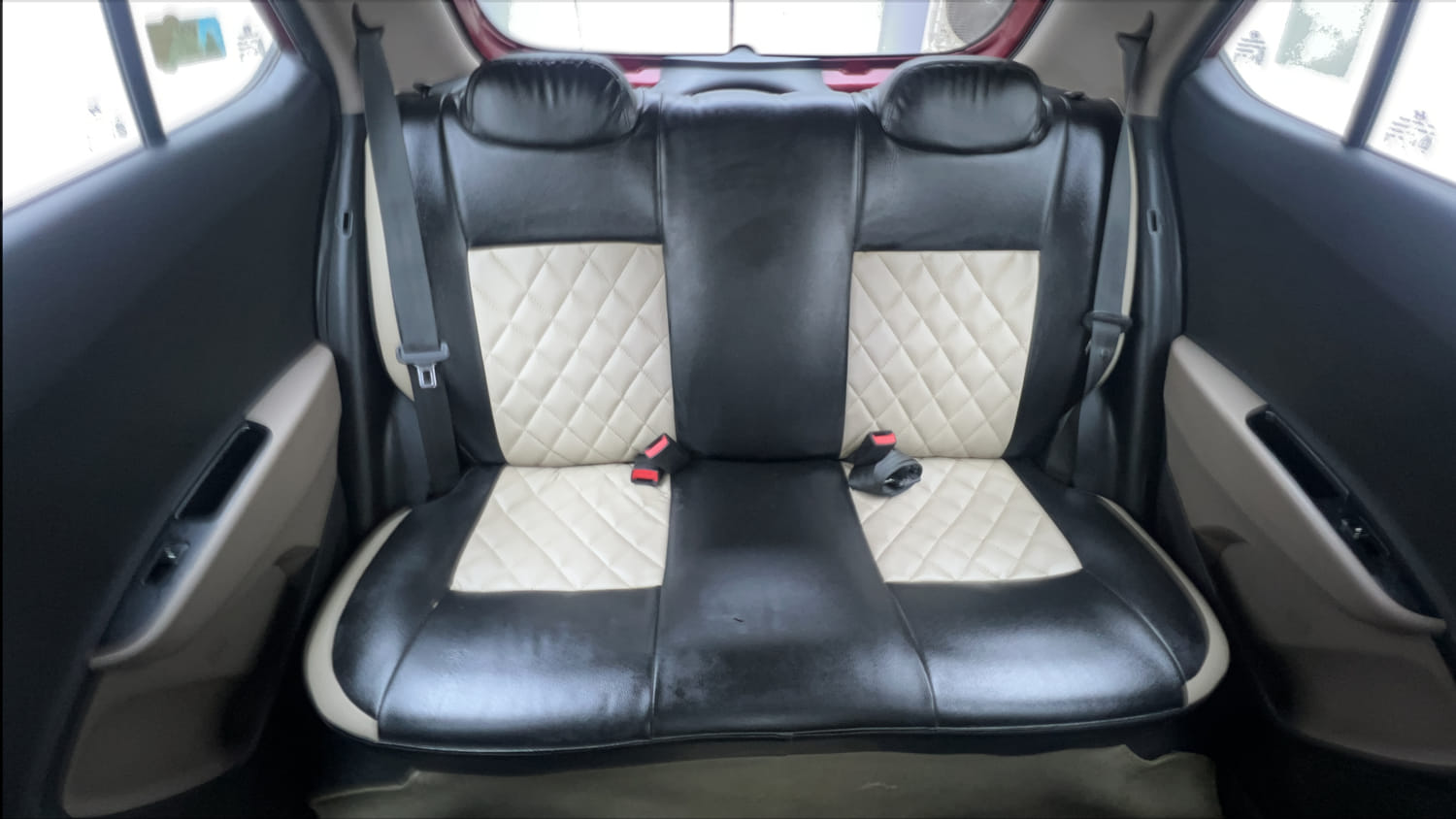 Used 2014 Hyundai Grand i10 Magna 1.2 Kappa VTVT Petrol Manual interior REAR SEAT CONDITION VIEW