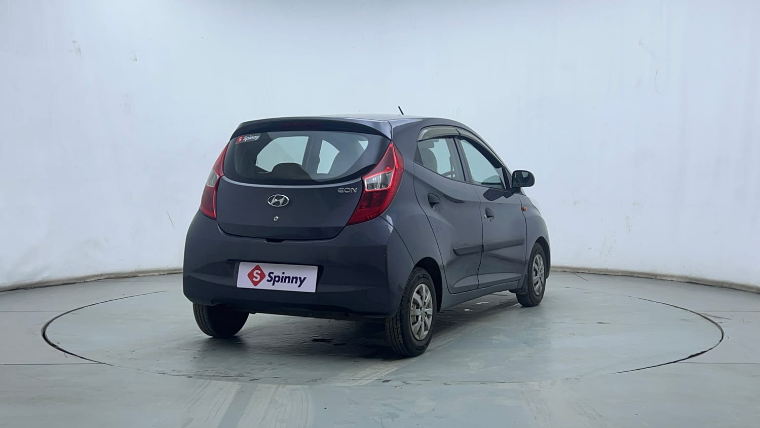 Used 2017 Hyundai Eon Era + Petrol Manual exterior RIGHT REAR CORNER VIEW
