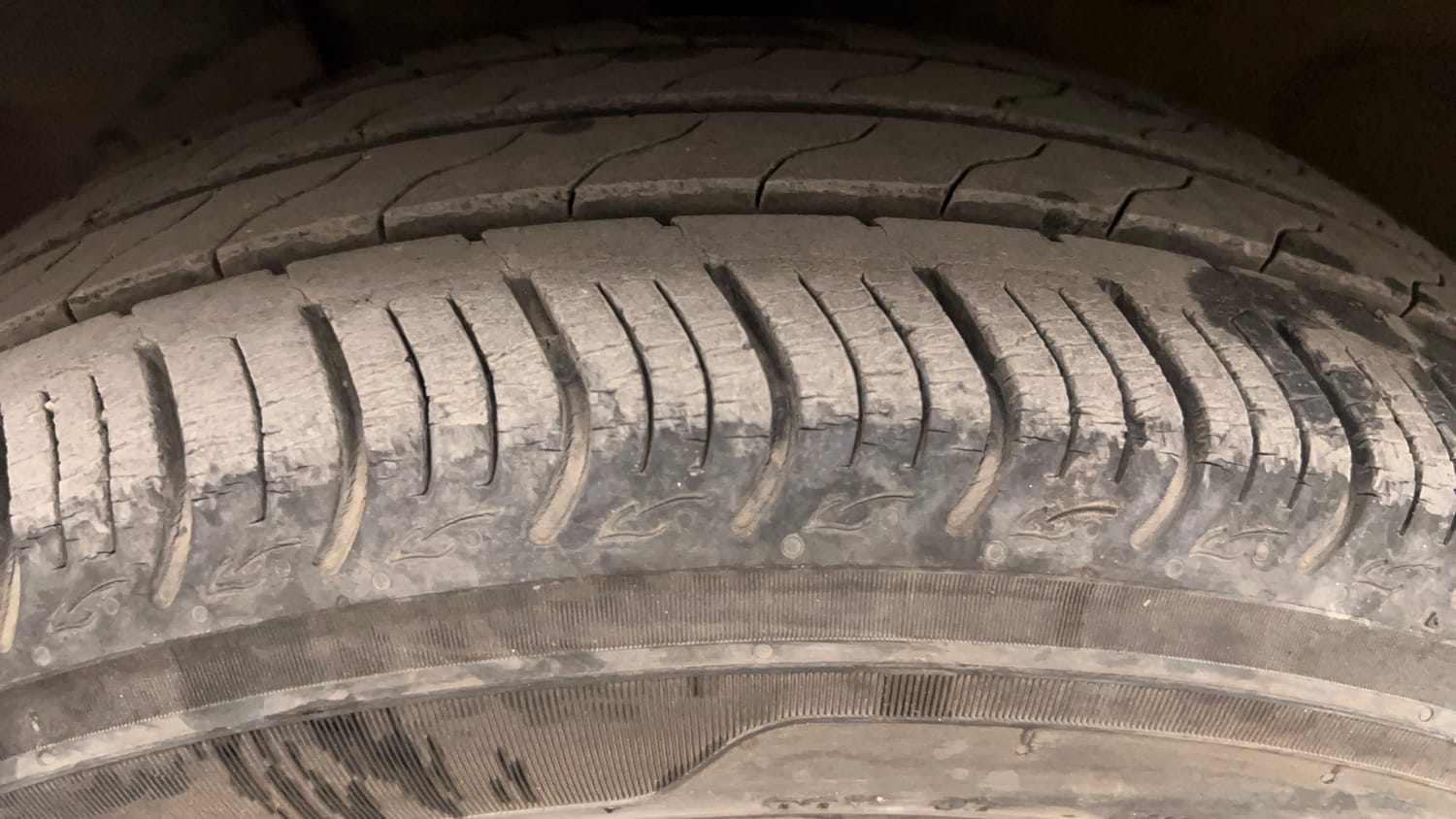 Used 2015 Nissan Micra XV CVT Petrol Automatic tyres LEFT FRONT TYRE TREAD VIEW