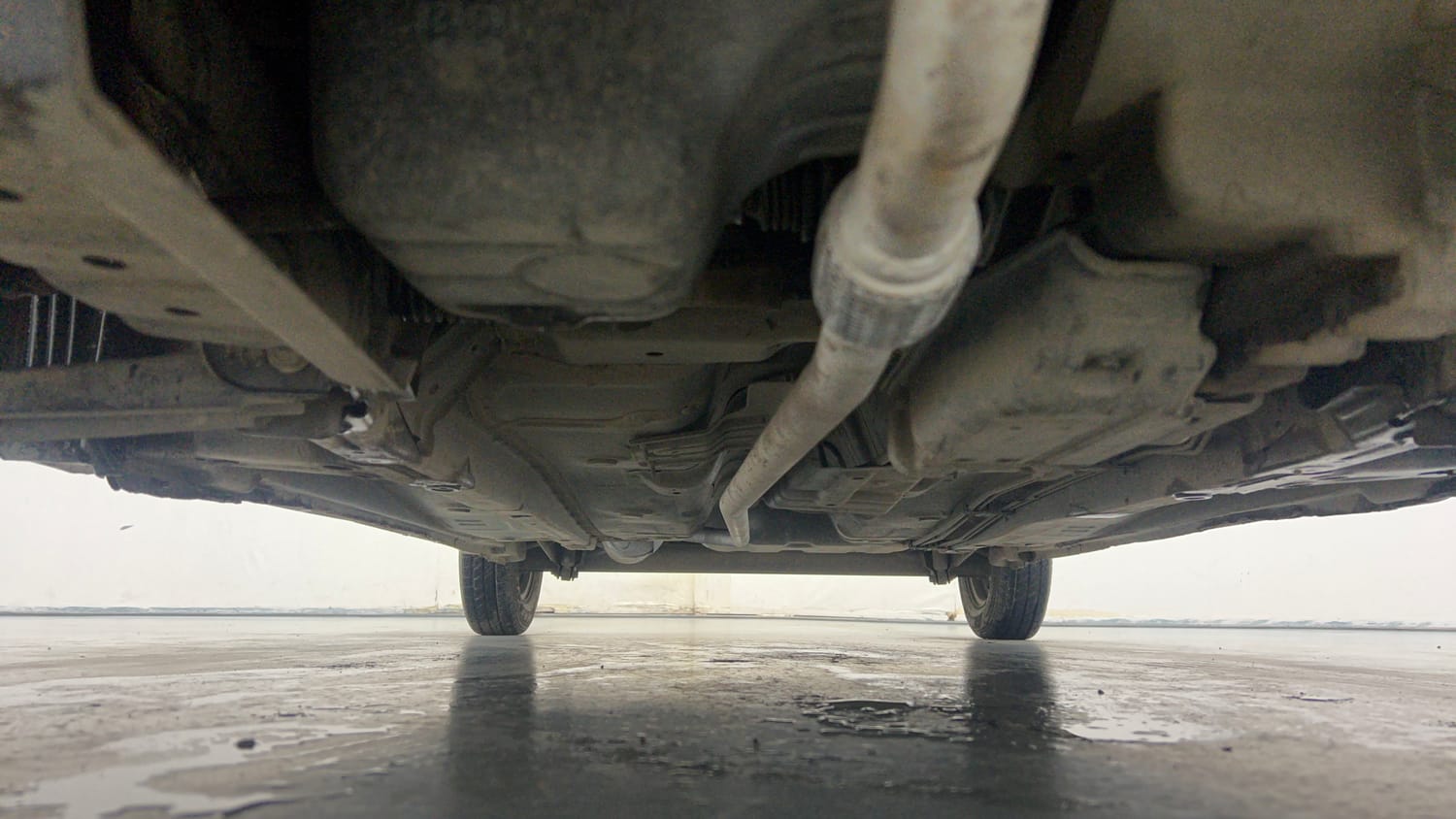 Used 2014 Hyundai Eon Era + Petrol Manual extra FRONT LEFT UNDERBODY VIEW