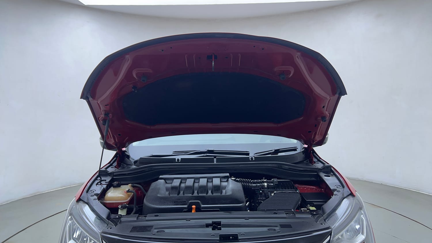 Used 2022 Mahindra XUV700 AX 5 Petrol AT 5 STR Petrol Automatic engine ENGINE & BONNET OPEN FRONT VIEW