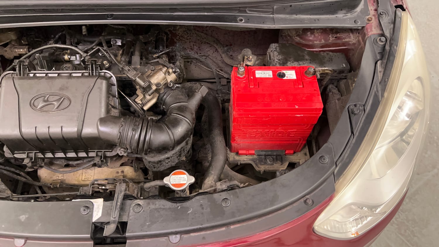Used 2015 Hyundai i10 Sportz 1.1 iRDE2 Petrol Manual engine ENGINE LEFT SIDE VIEW