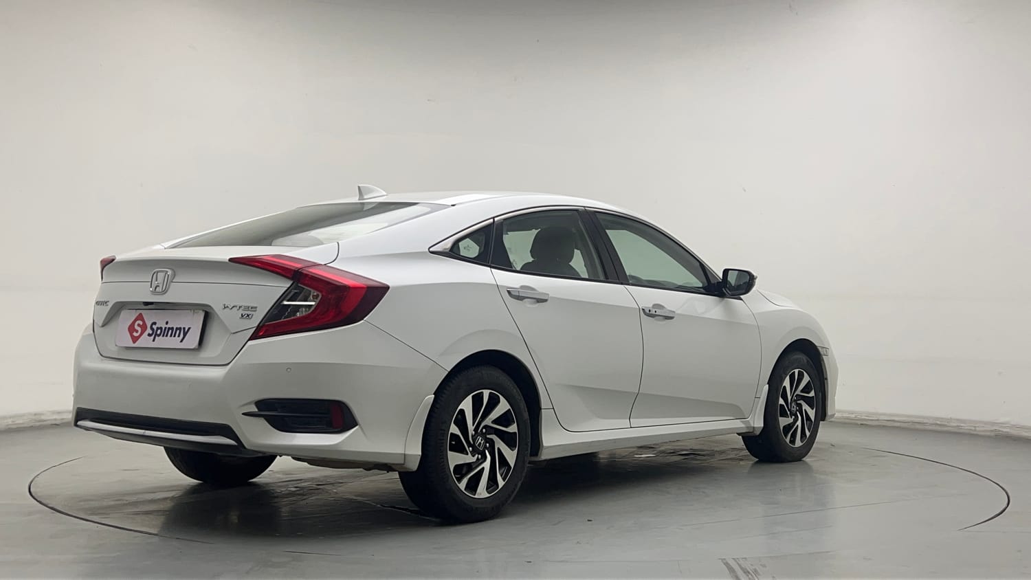 Used 2019 Honda Civic VX CVT Petrol Petrol Automatic exterior RIGHT REAR CORNER VIEW