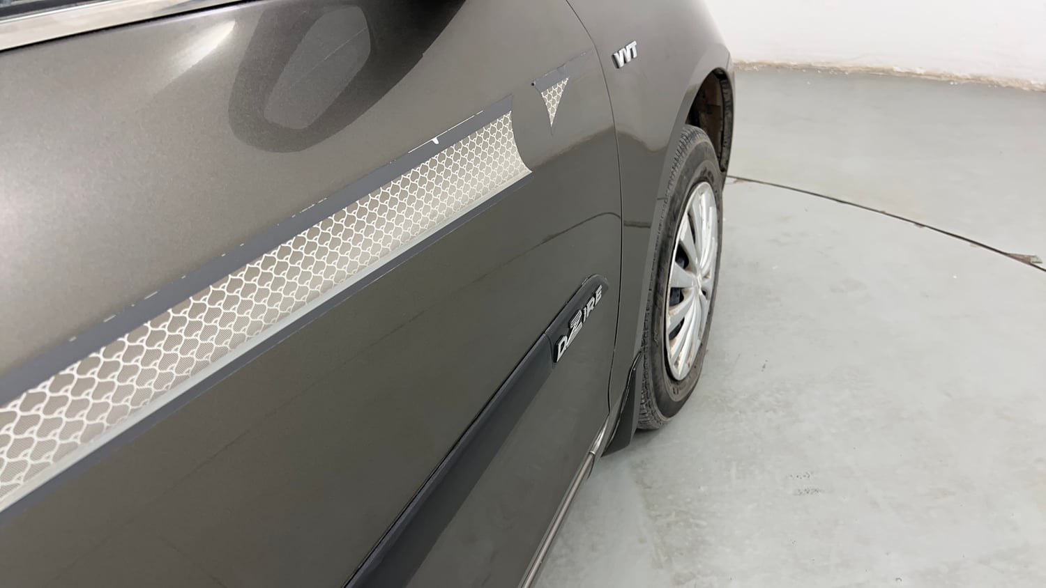 Used 2015 Maruti Suzuki Swift Dzire VXI Petrol Manual dents MINOR SCRATCH