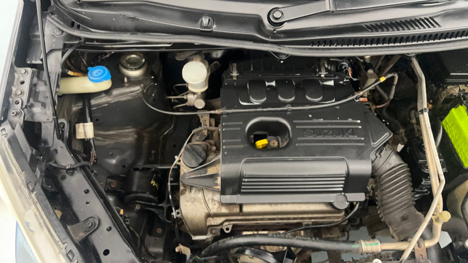 Used 2014 Maruti Suzuki Wagon R LXI Petrol Manual engine ENGINE RIGHT SIDE VIEW