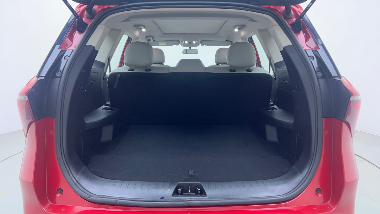 Used 2022 Mahindra XUV700 AX 5 Petrol AT 5 STR Petrol Automatic interior DICKY INSIDE VIEW