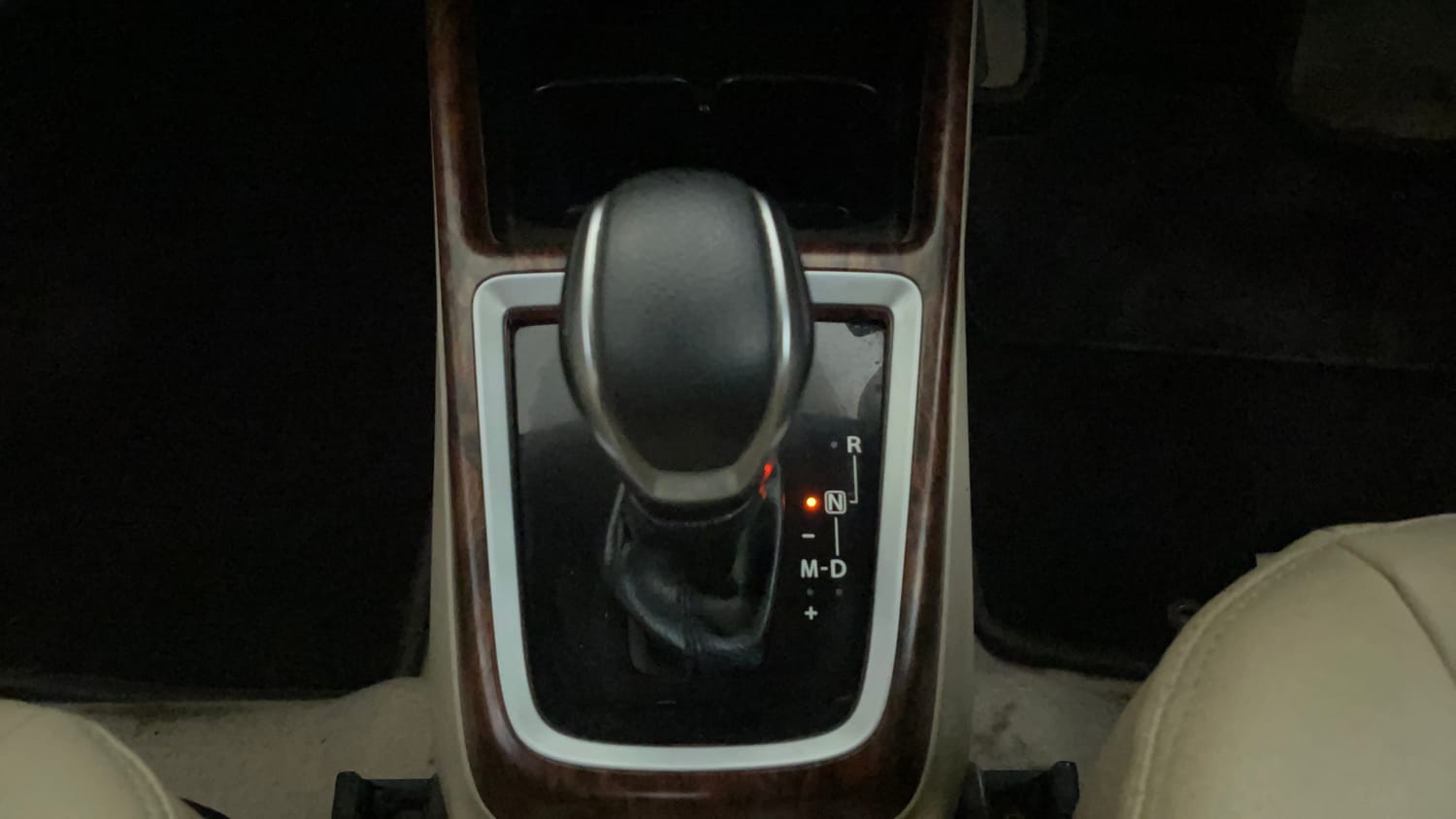 Used 2018 Maruti Suzuki Dzire VXi AMT Petrol Automatic interior GEAR  KNOB VIEW