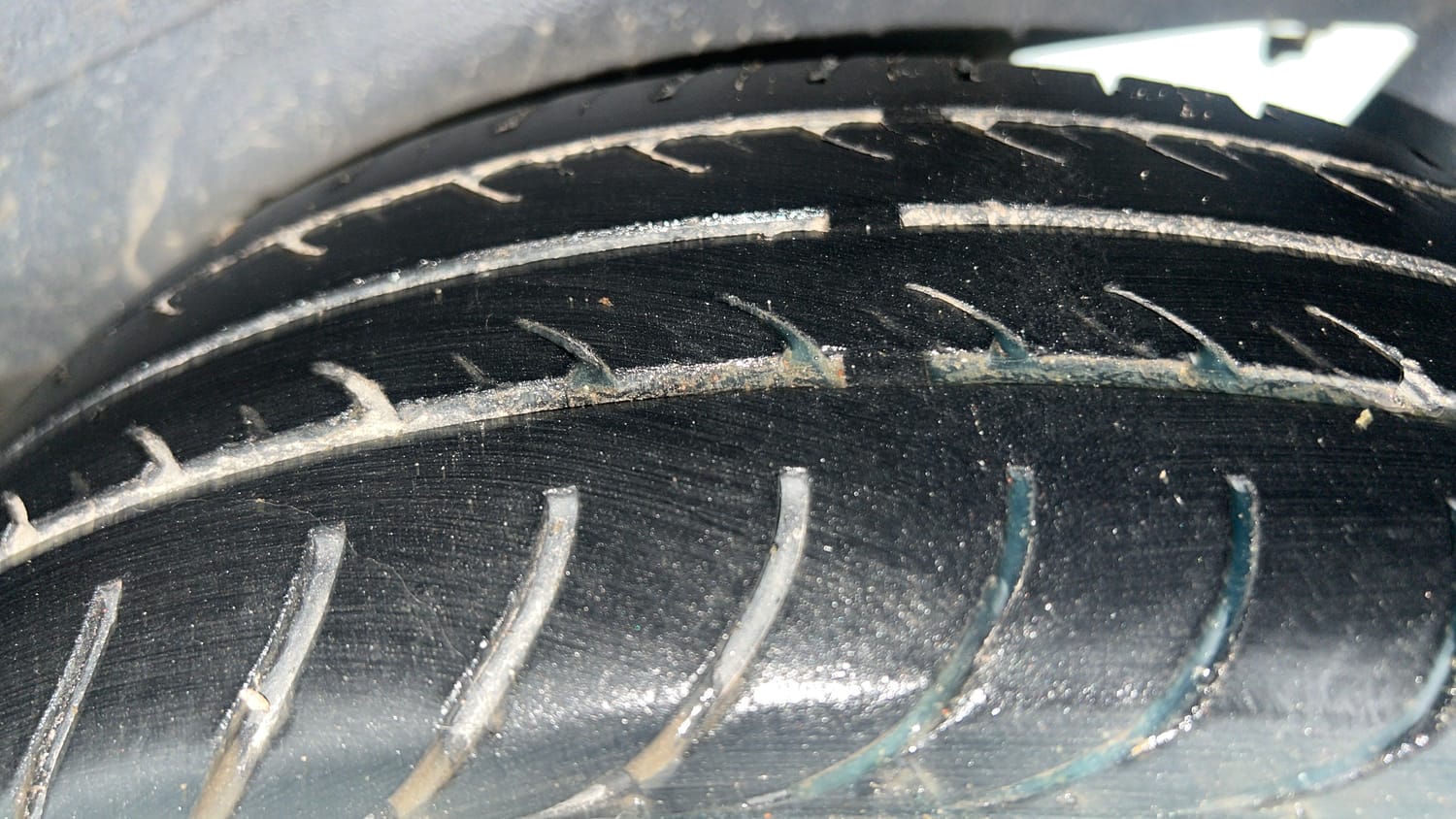 Used 2014 Maruti Suzuki Wagon R LXI Petrol Manual tyres LEFT REAR TYRE TREAD VIEW