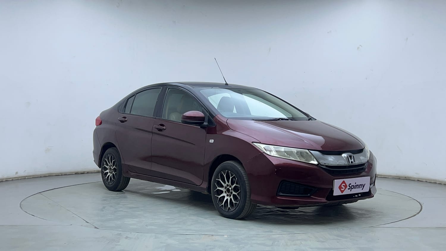 Used 2016 Honda City S Diesel Diesel Manual exterior RIGHT FRONT CORNER VIEW