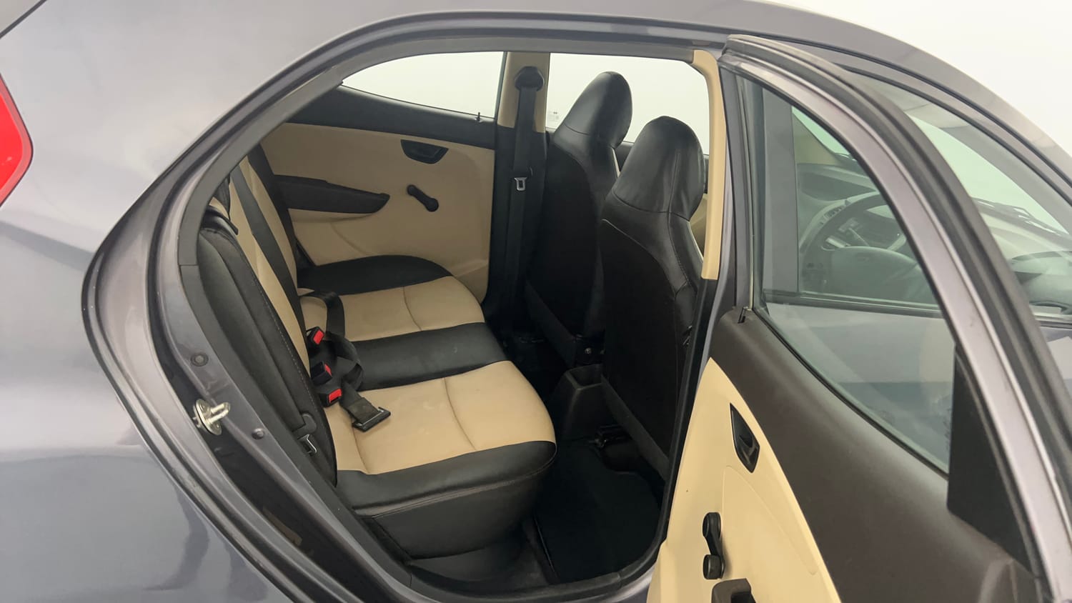 Used 2014 Hyundai Eon Era + Petrol Manual interior RIGHT SIDE REAR DOOR CABIN VIEW