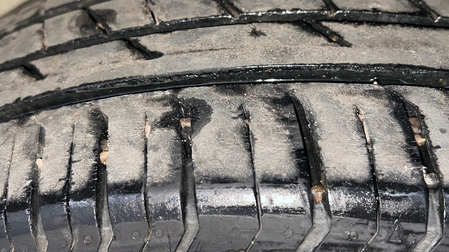 Used 2024 Tata Punch Adventure MT Petrol Manual tyres LEFT REAR TYRE TREAD VIEW