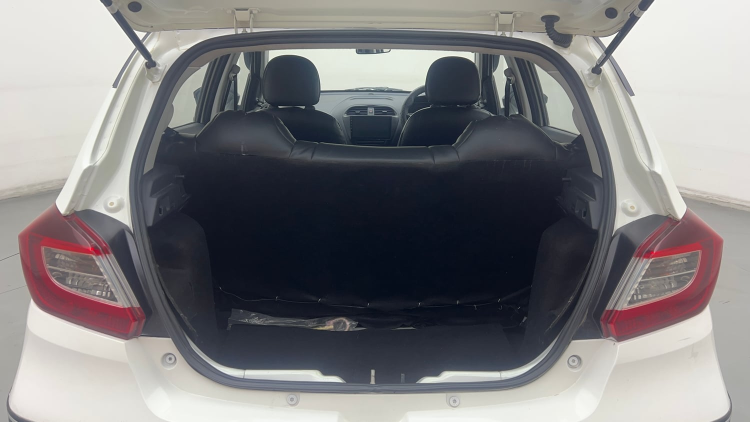 Used 2023 Tata Tiago XE Petrol Manual interior DICKY INSIDE VIEW