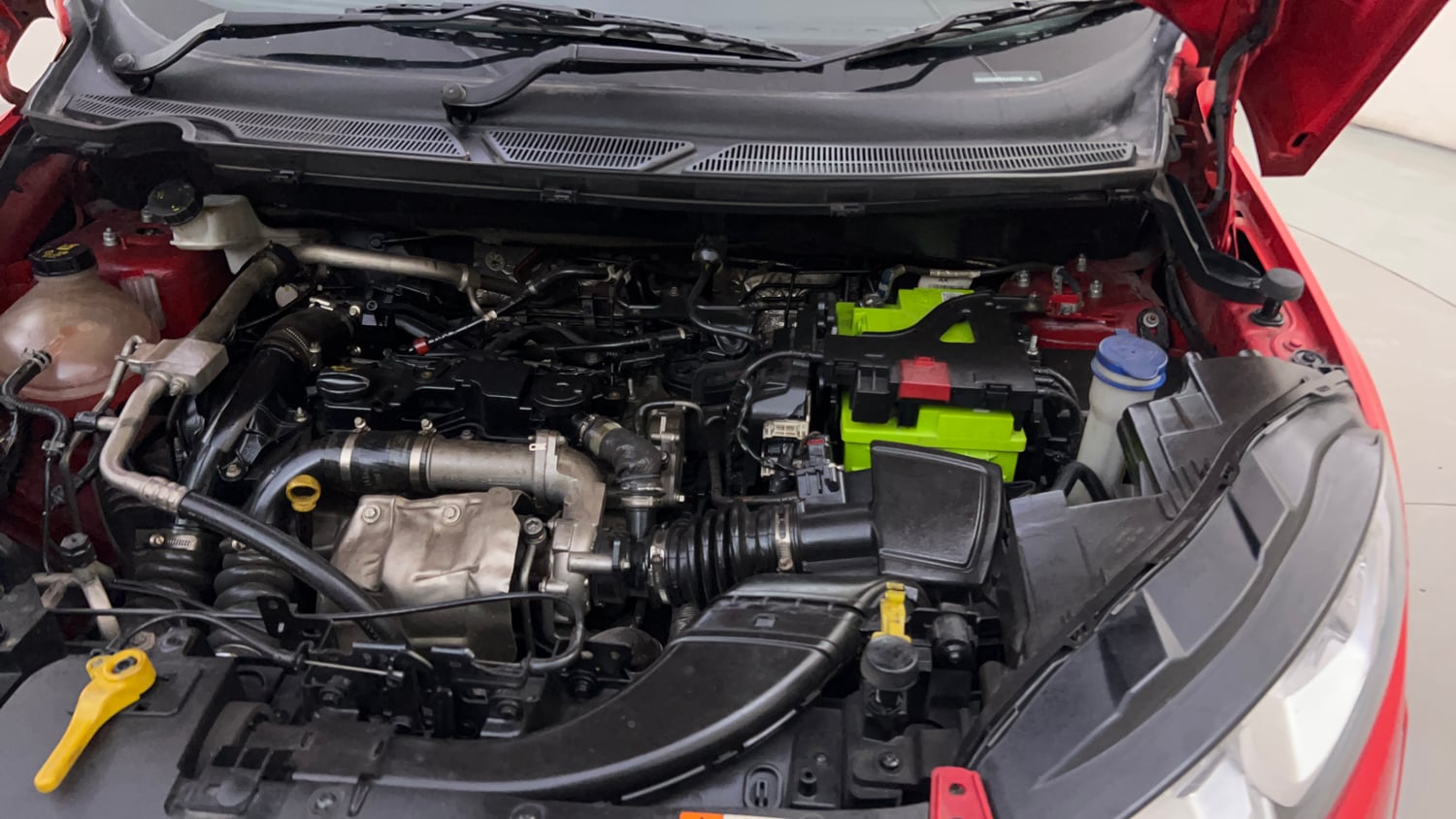 Used 2018 Ford EcoSport Titanium + 1.5L TDCi Diesel Manual engine ENGINE LEFT SIDE HINGE & APRON VIEW