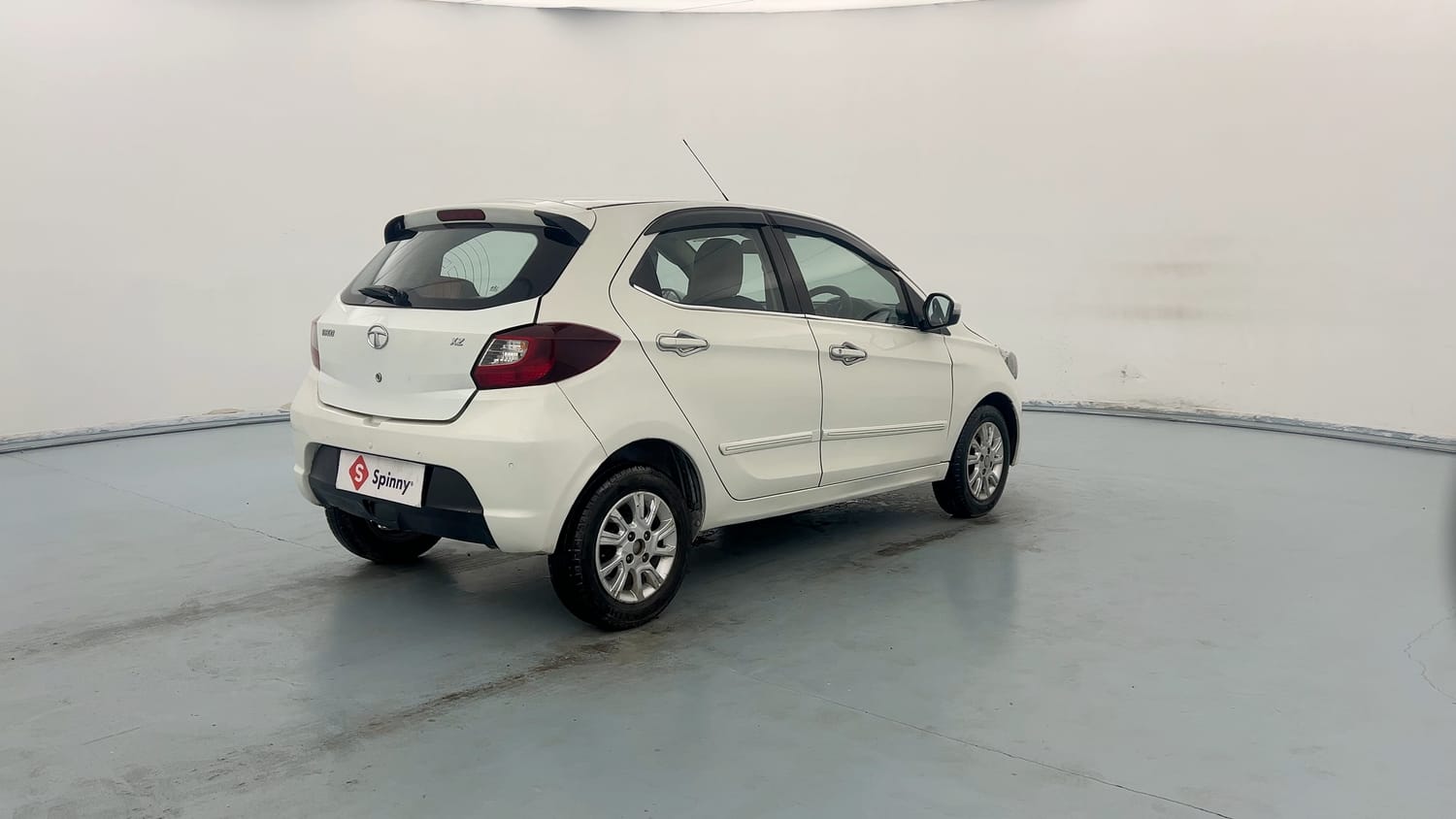 Used 2017 Tata Tiago Revotorq XZ Diesel Manual exterior RIGHT REAR CORNER VIEW