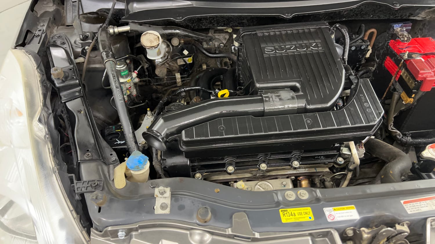 Used 2015 Maruti Suzuki Swift Dzire VXI Petrol Manual engine ENGINE RIGHT SIDE VIEW