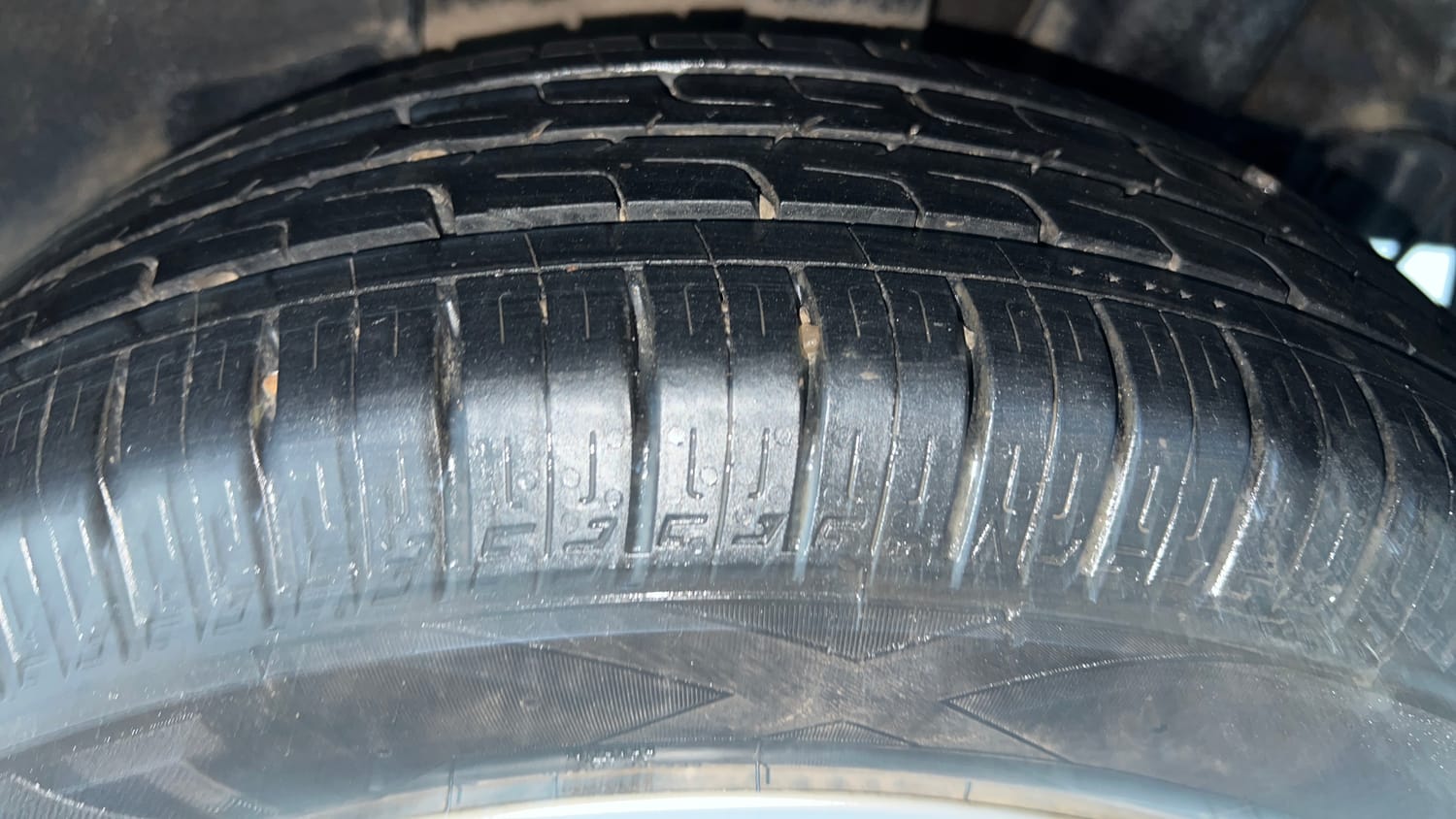 Used 2019 Hyundai Grand i10 Sportz 1.2 Kappa VTVT Petrol Manual tyres LEFT REAR TYRE TREAD VIEW