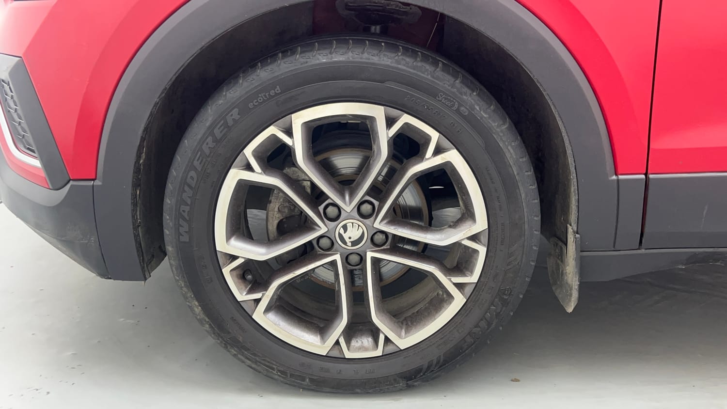 Used 2022 Skoda Kushaq Style 1.0L TSI AT Petrol Automatic tyres LEFT FRONT TYRE RIM VIEW