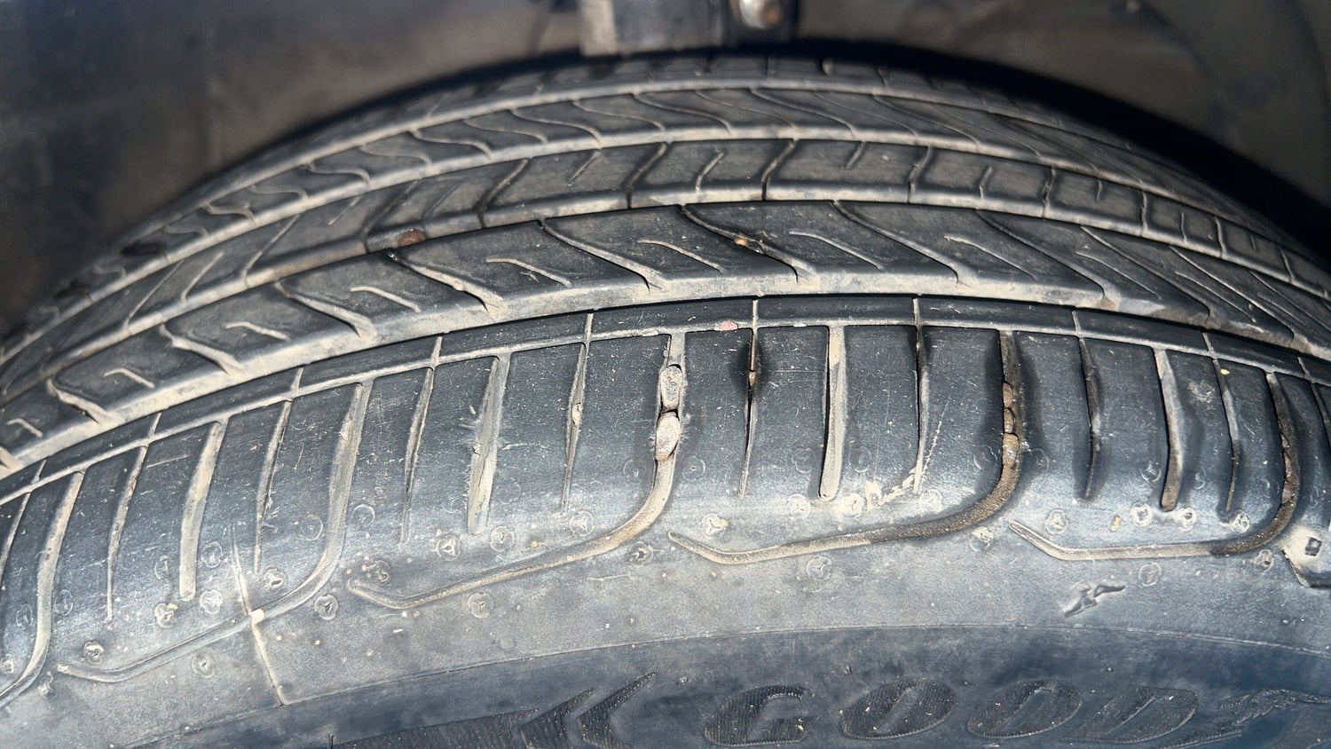 Used 2018 Maruti Suzuki Baleno Alpha Petrol+CNG (Outside Fitted) Cng Manual tyres RIGHT FRONT TYRE TREAD VIEW