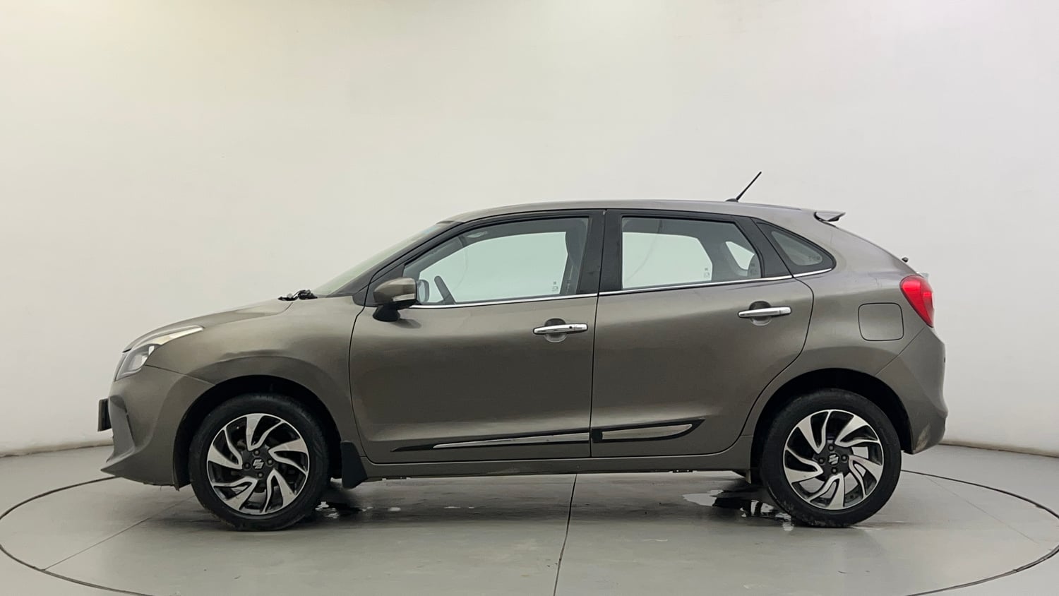 Used 2020 Maruti Suzuki Baleno Zeta Petrol Manual exterior LEFT SIDE VIEW