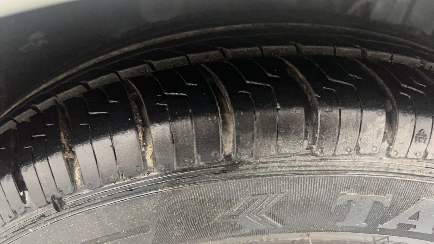 Used 2017 Tata Tiago Revotorq XZ Diesel Manual tyres RIGHT FRONT TYRE TREAD VIEW