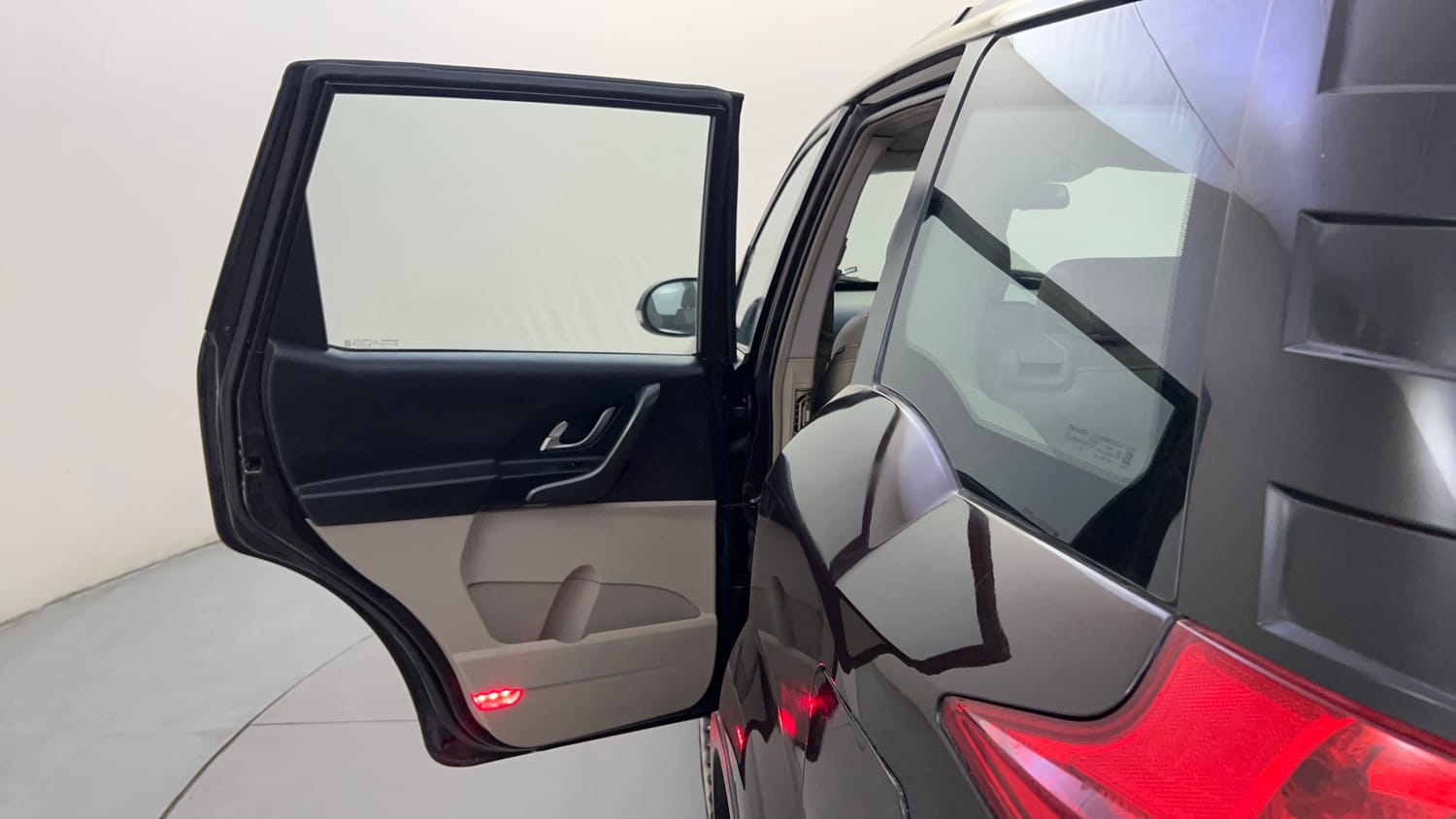 Used 2017 Mahindra XUV500 W10 AT Diesel Automatic interior LEFT REAR DOOR OPEN VIEW