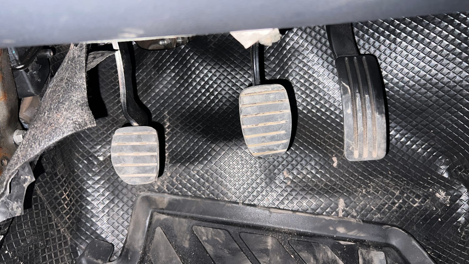 Used 2015 Renault Duster RxL Petrol Petrol Manual interior PEDALS VIEW